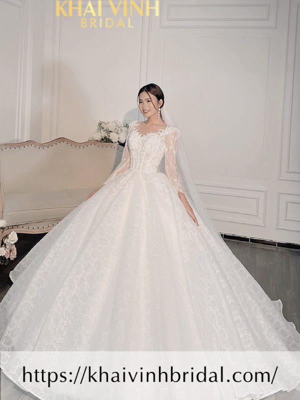 Váy cưới làm lễ màu trắng tay dài cổ kết hạt pha lê - VC46 - NiNiStore 2024
