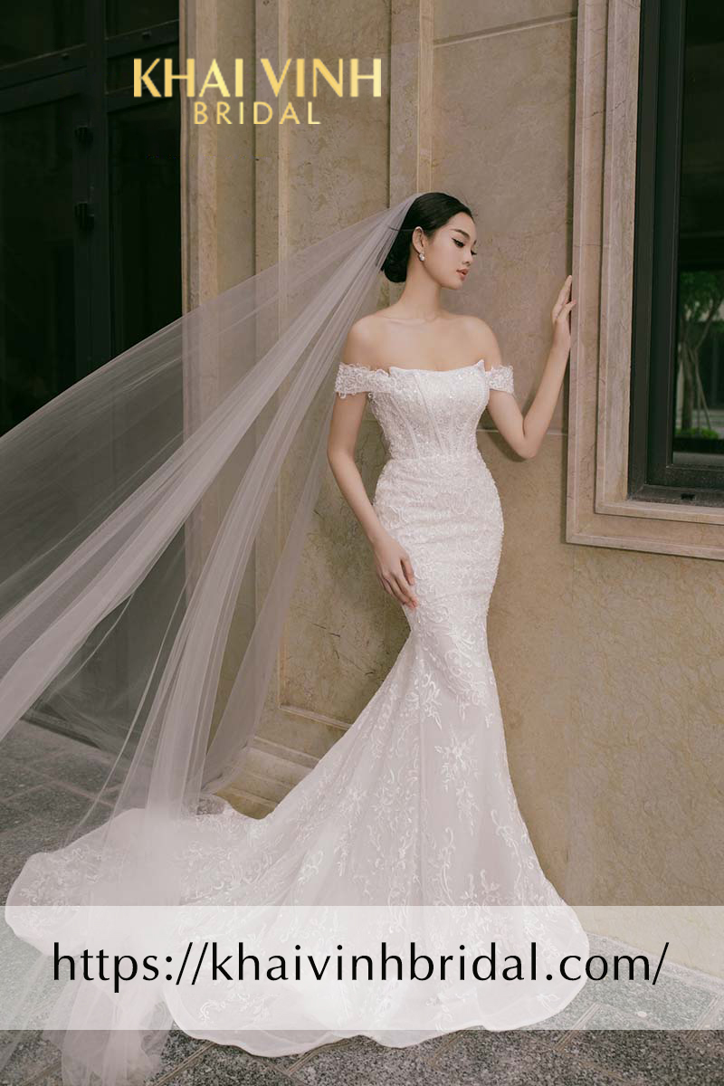 Bà xã Bùi Tiến Dũng chi 1,7 tỷ cho váy cưới ở 3 lần tổ chức hôn lễ - 2sao